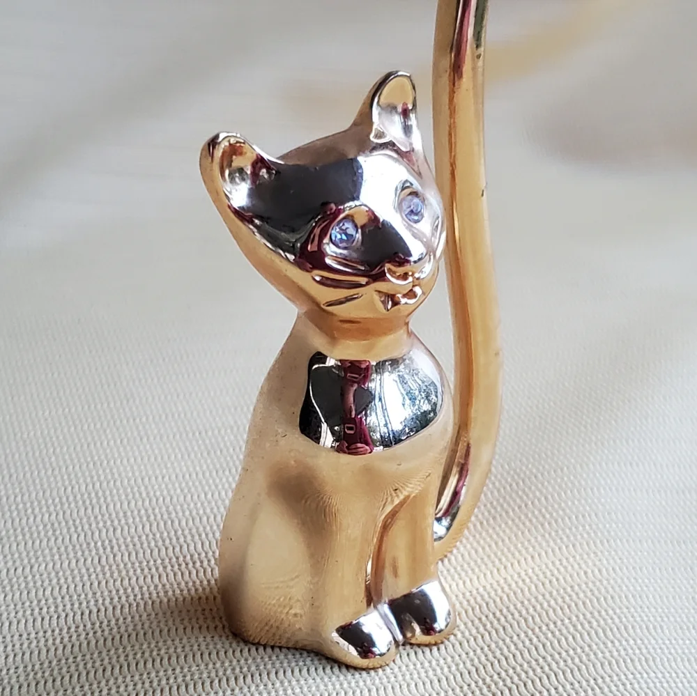 Gold Rhinestone Eye Cat Ring Holder